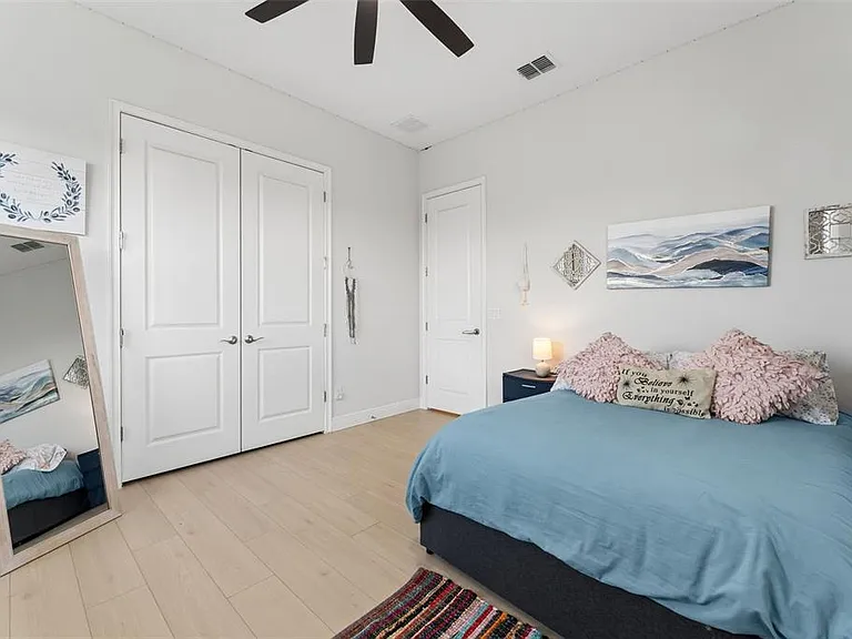 8033 Nemours Pkwy — Photo 29