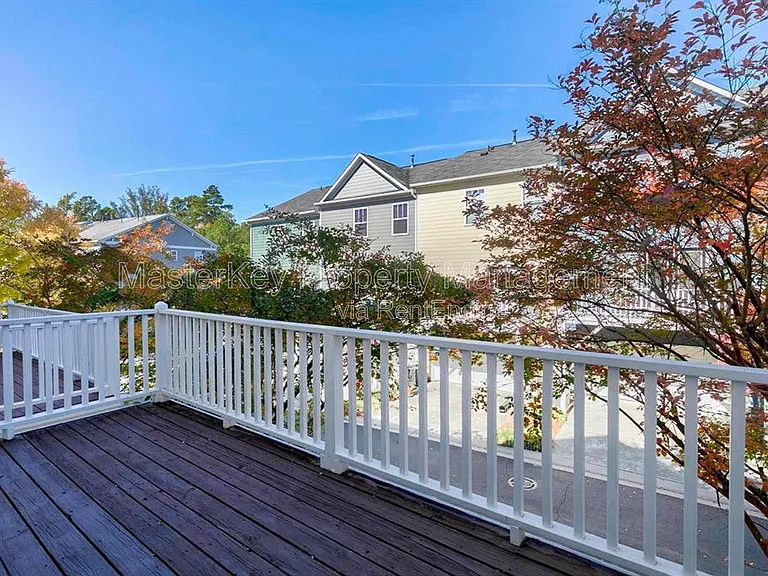 316 Kinellan Ln — Photo 33