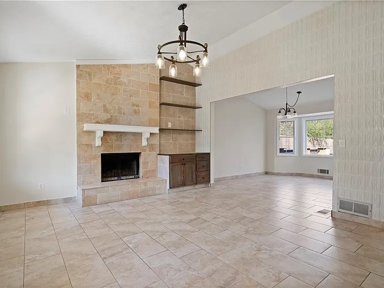 3323 Old Oaks Rd — Photo 5