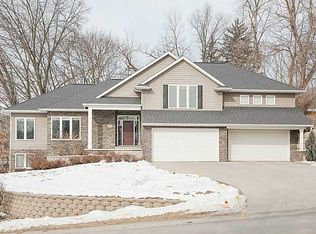 530 Augusta Dr SE, Cedar Rapids, IA 52403