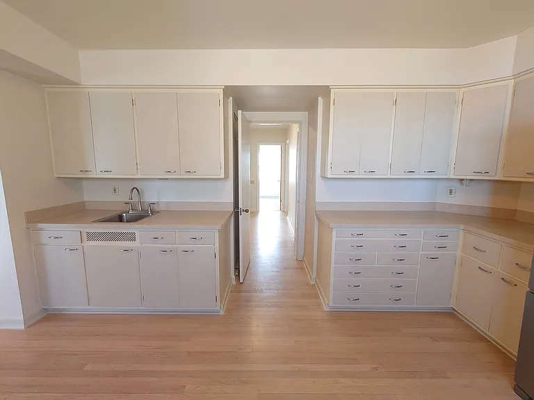 3200 E Hampshire St — Photo 24