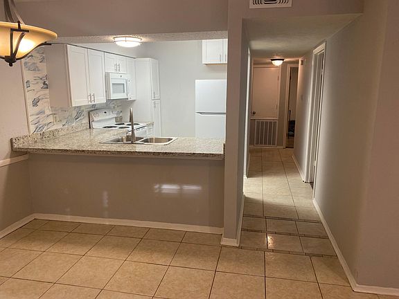 2nd image of 7118 Oakwood Glen Blvd APT 102