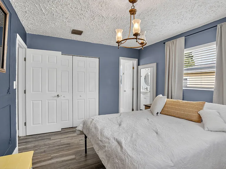 2270 Island Dr — Photo 15