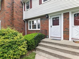 62 Brandywine Ln, Suffield, CT 06078