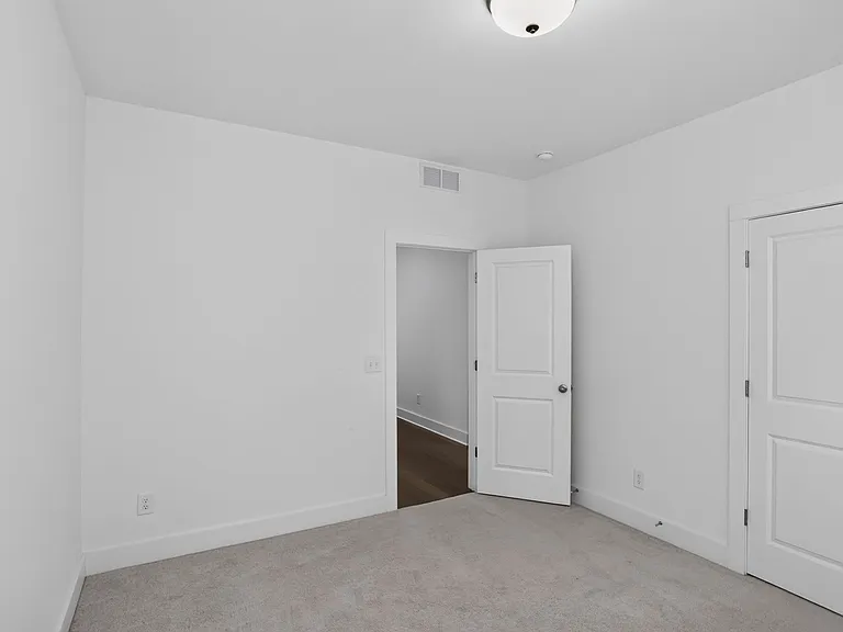 1241 Westshore Dr — Photo 18