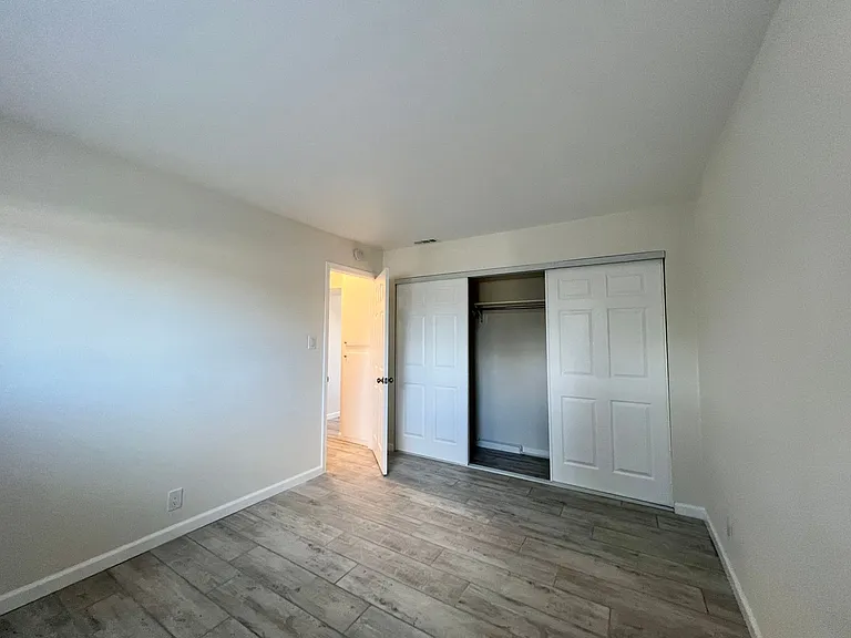 Solano Apartments — Photo 30