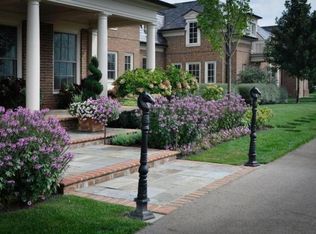 21 New Albany Farms Rd, New Albany, OH 43054