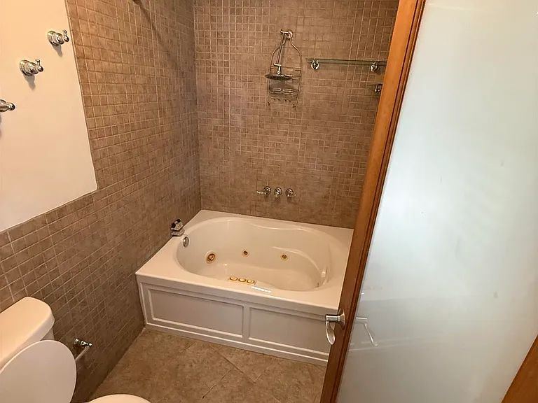 1115 Kingston Rd — Photo 11