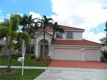 4th image of 831 SW 172nd Ter
