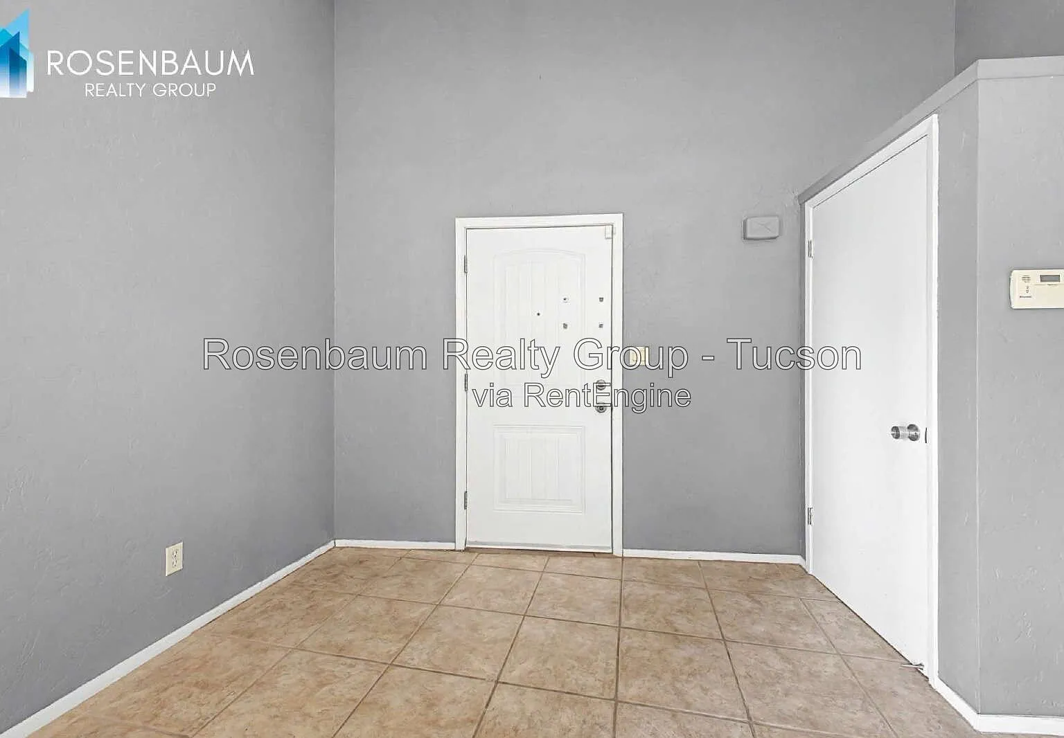 2 bed, 2.0 bath, 906 sqft, $1,029 — Photo 2