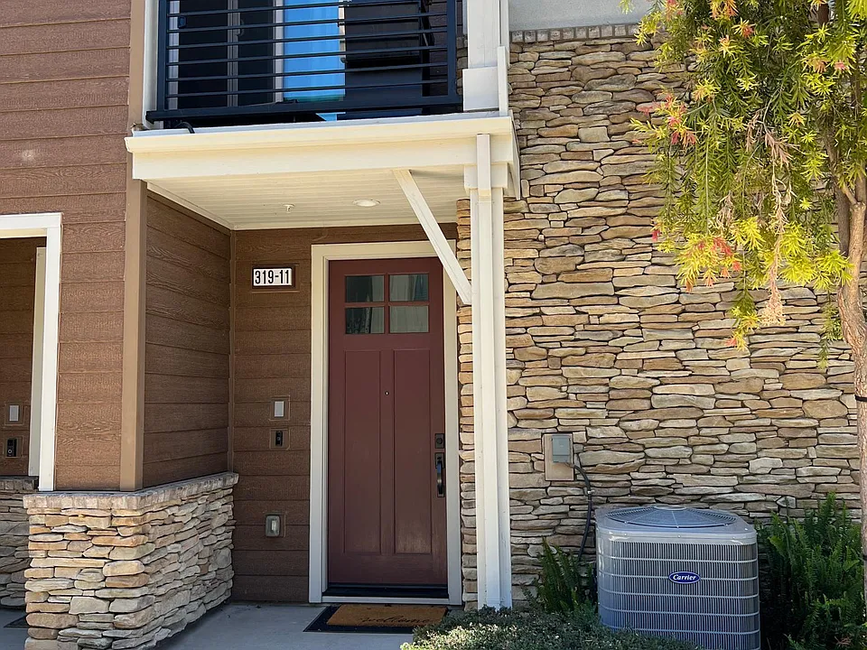 319 Basswood Cmn #11