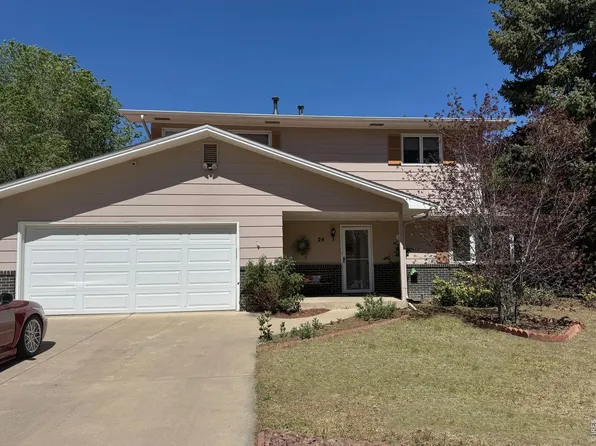 24 University Cir, Longmont, CO 80503