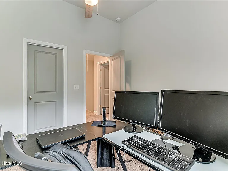 5055 Huntley Trl — Photo 37