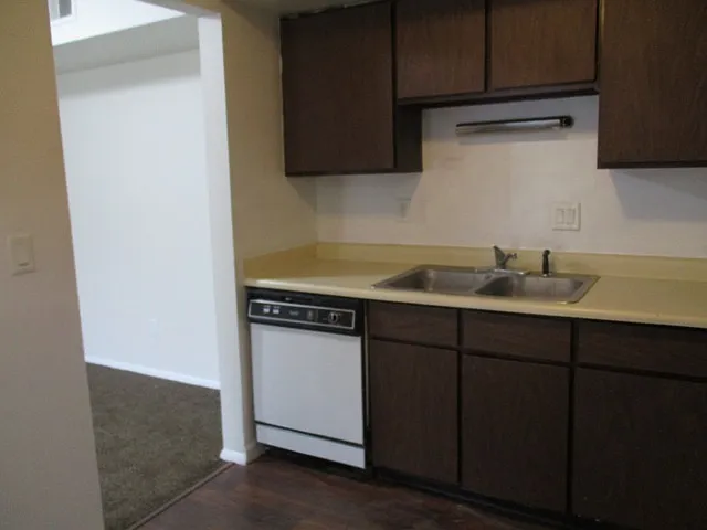 750 Pleasant Ave #301 — Photo 4
