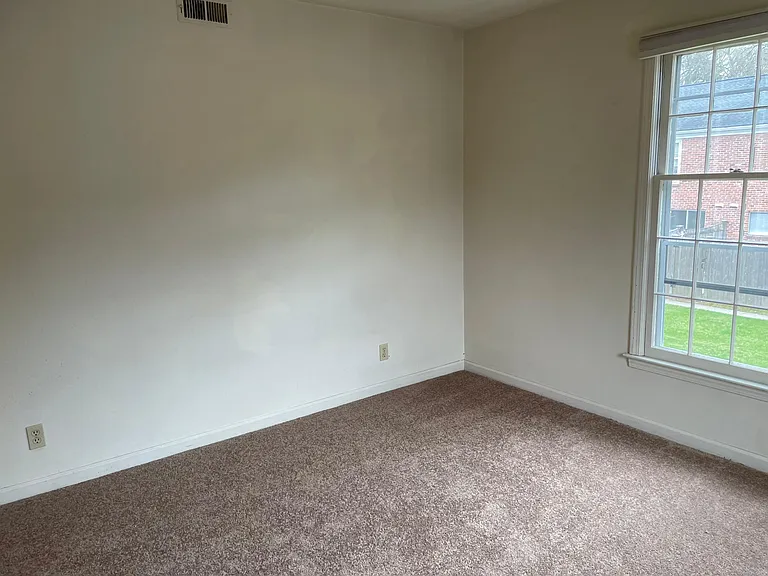 124 Jamestown Dr #C — Photo 15