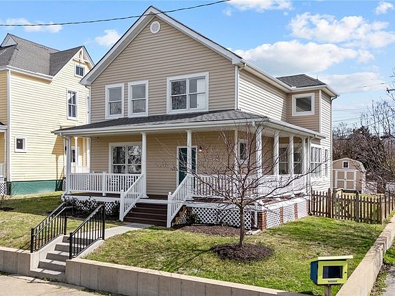 2nd image of 2101 Barton Ave