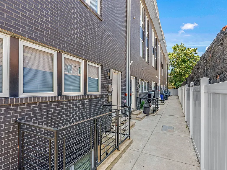 1224 N 26th St #E1 — Photo 30