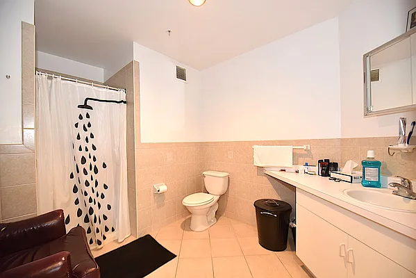 Rented by Keller Williams NYC | media 48