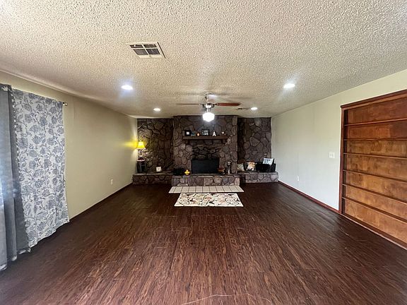 2nd image of 824 NW 8th St SE #4101-46