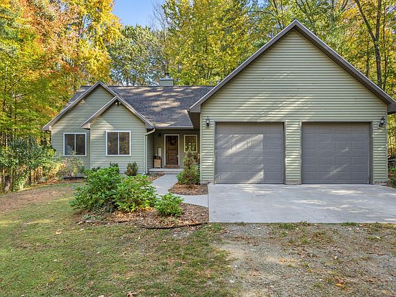 2nd image of 10154 Connelly Rd Ne