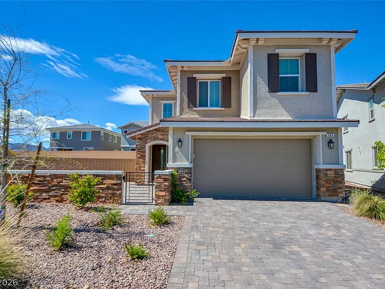 141 Neverland Ave — Photo 2
