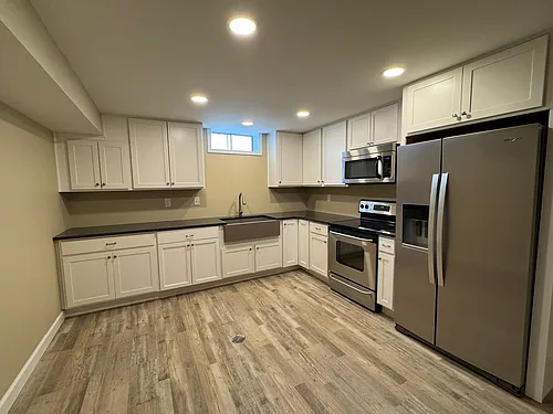1113 E 3rd St #900 Photo 1