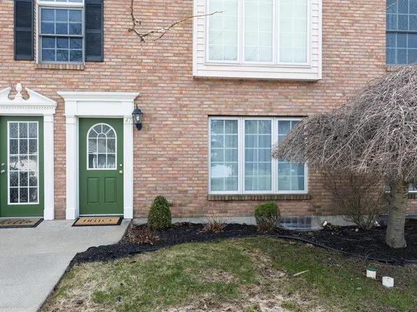 41 Tralee Ter, East Amherst, NY 14051