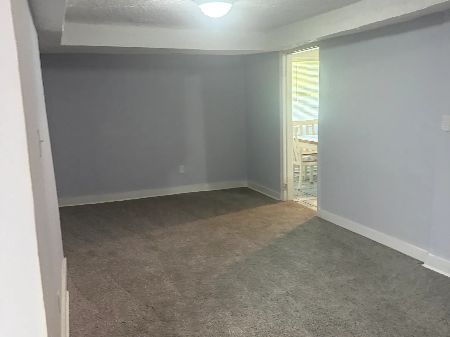 6 bed, 3.5 bath, 3204 sqft, $2,800 — Photo 1