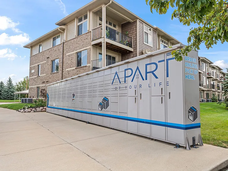 Prairie Lakes Apartments — Photo 21