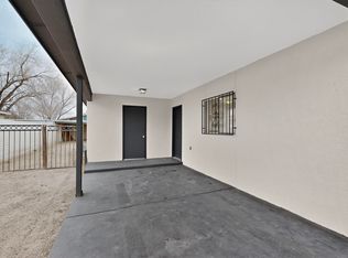 1153 Maple St, Bernalillo, NM 87004