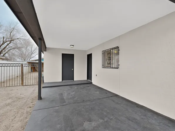 1153 Maple St, Bernalillo, NM 87004