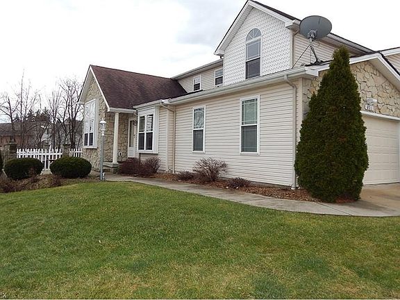 2nd image of 801 Timberlake Trail Dr