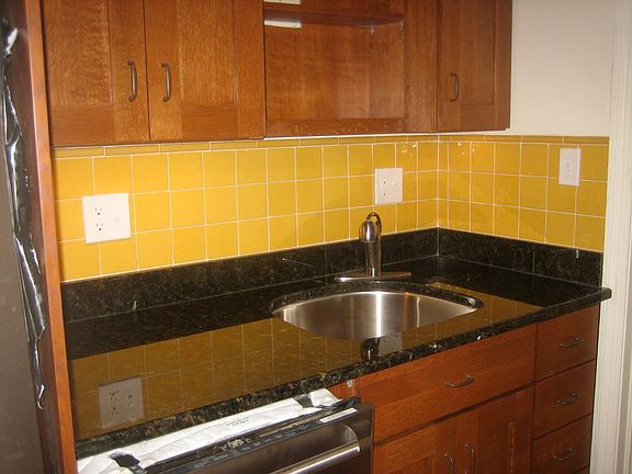 Kitchen--sink side