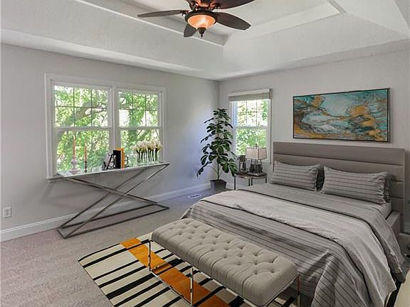 4th image of 15606 Outlook St
