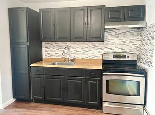 21 Edgewood Ave FLOOR 1, Farmingville, NY 11738