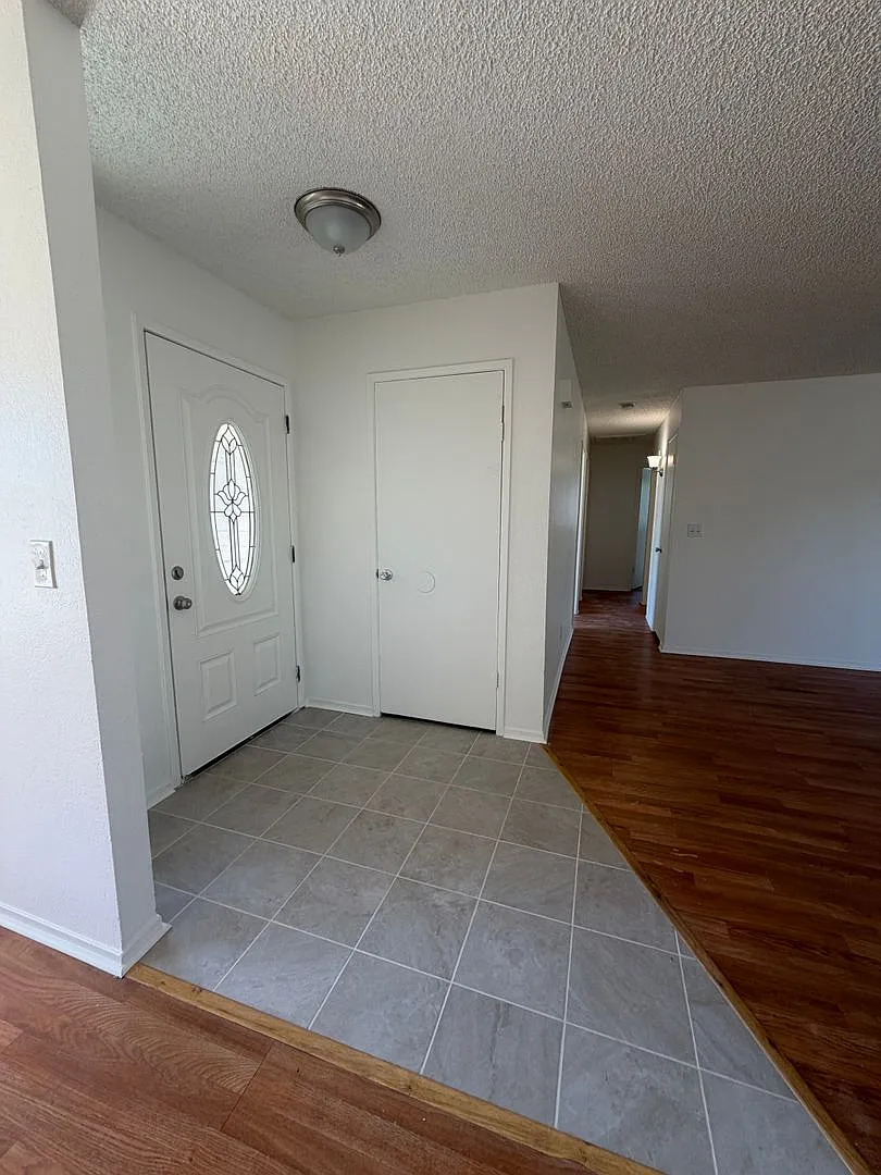 4 Bedroom Home in Avenal, CA! — Photo 2