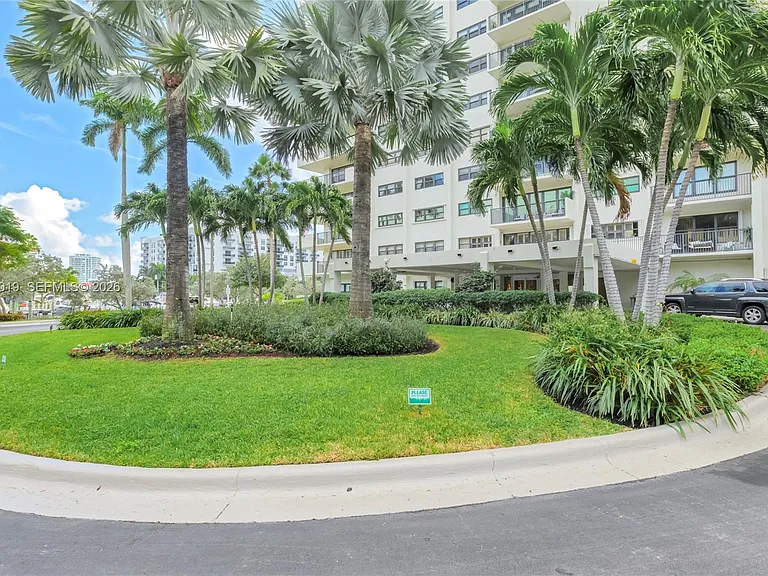 3200 Port Royale Dr N #2103 — Photo 54