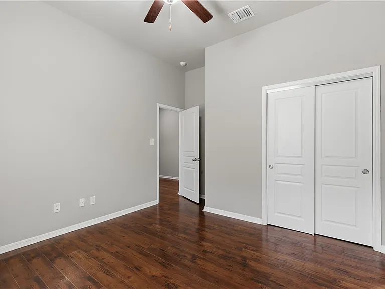 2612 Kinnersley Ct — Photo 12
