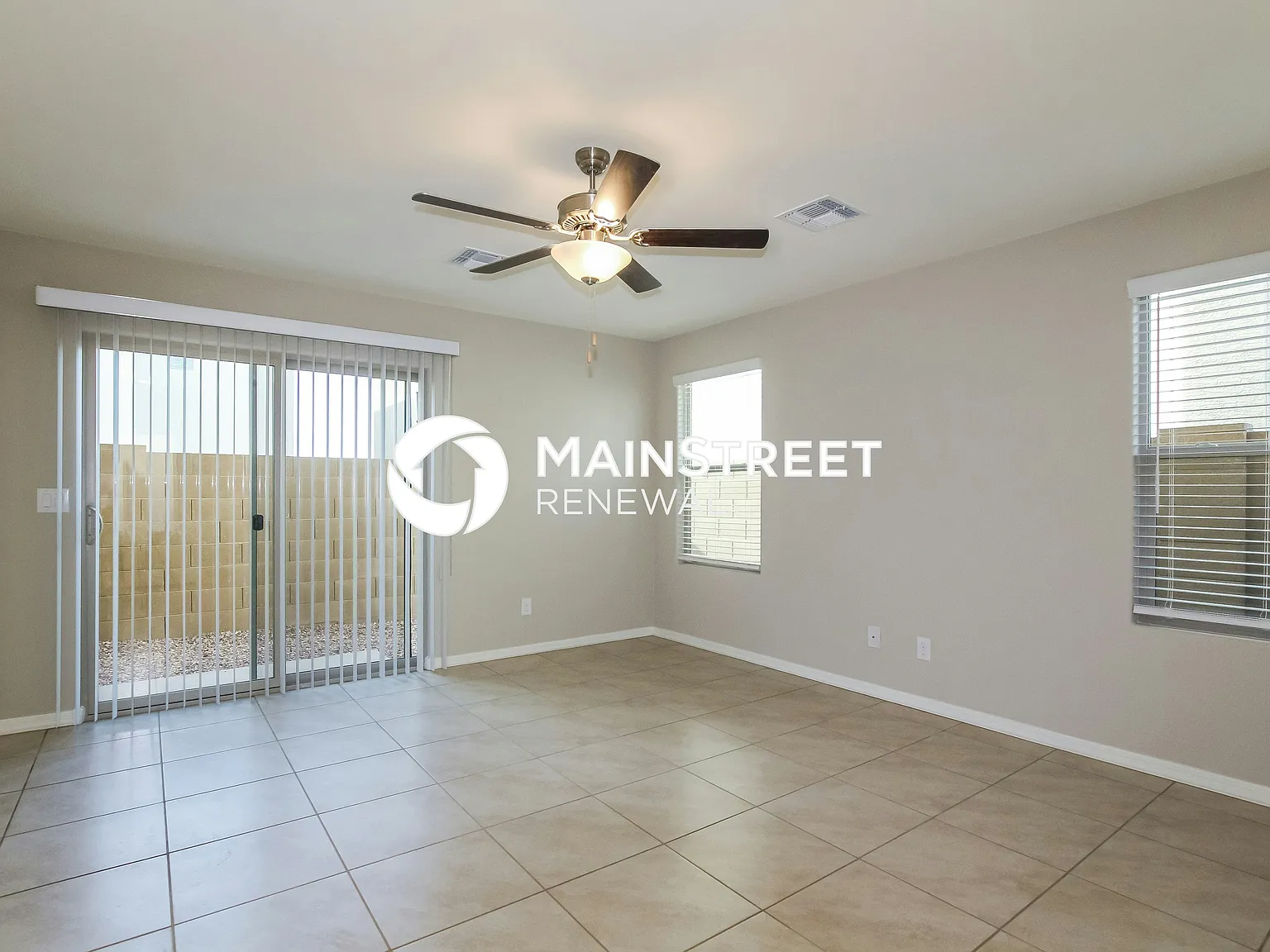 8237 W Albeniz Pl — Photo 3