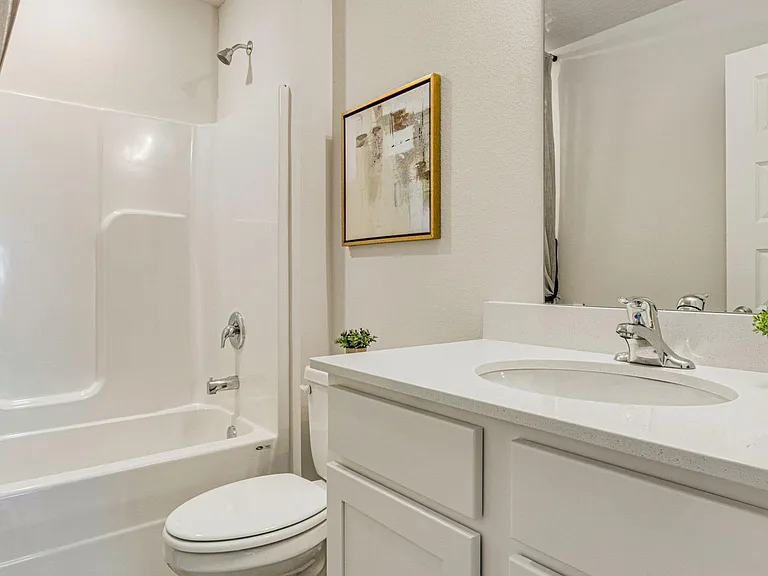 1041 Hayward Loop — Photo 11