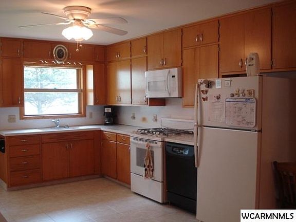 5th image of 1215 N Park St