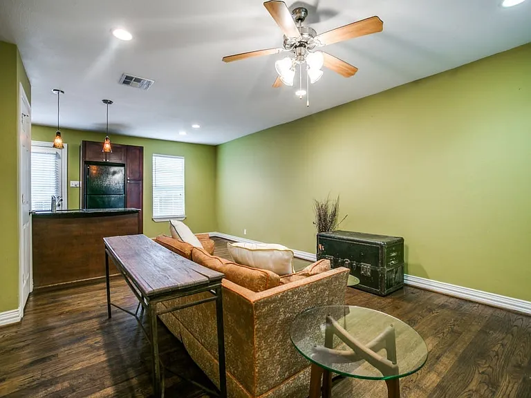 4734A Bradford Dr — Photo 5
