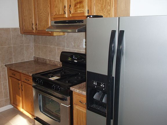 5th image of 8132 Washington St