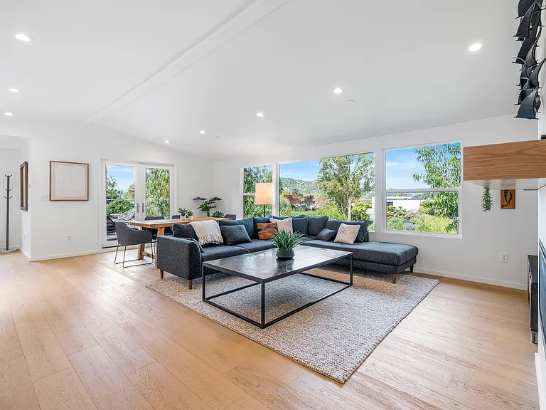 50 Deer Park Ave — Photo 24