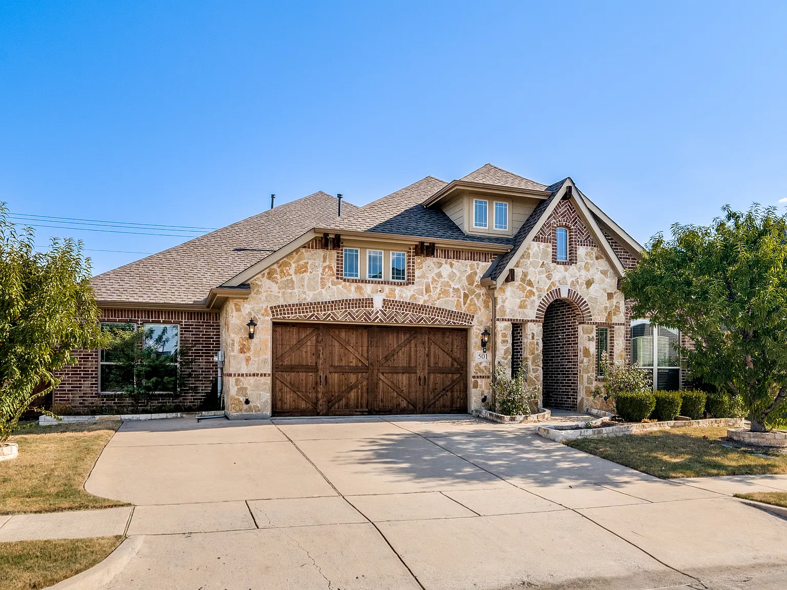 5 bed, 3116 sqft, $3,000 — Photo 2