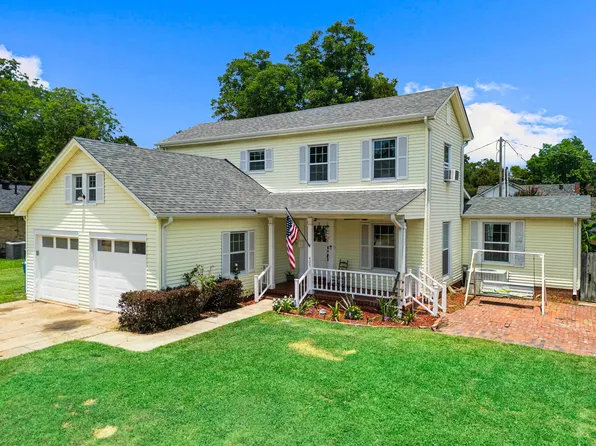 403 E Merritt St, Marshall, TX 75670