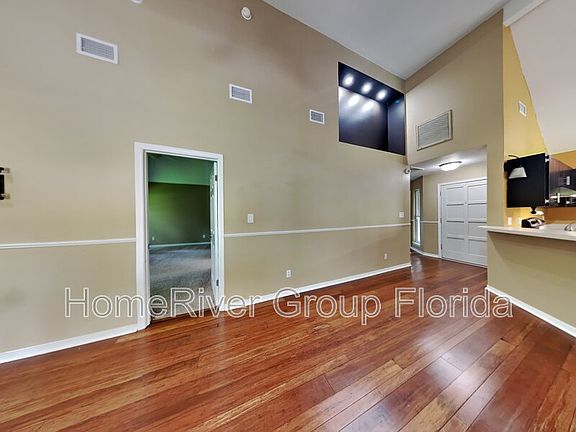 5th image of 2821 Old Carriage Ln