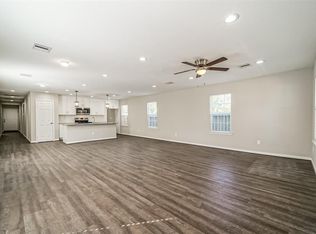 3340 Simmons St, Houston, TX 77004