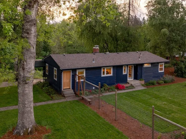 827 SW Gilson St, McMinnville, OR 97128