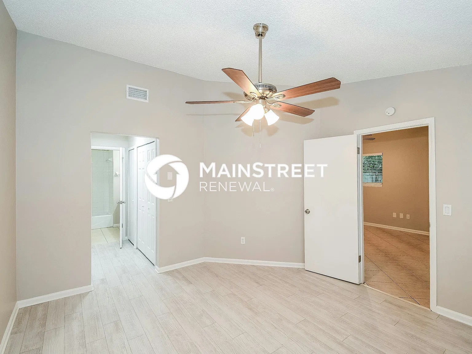 2101 Fairway Villas Ln S — Photo 3